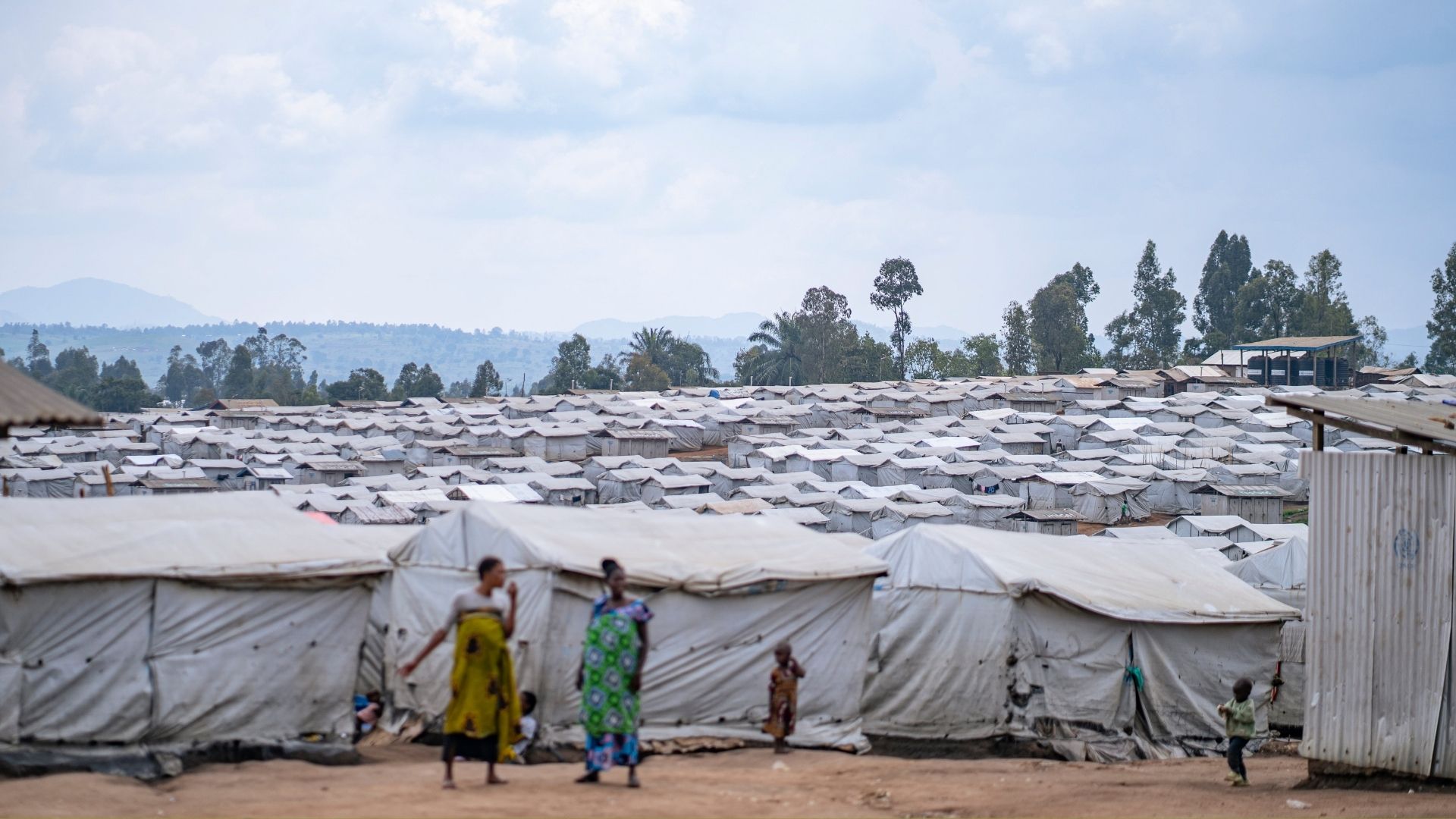 Lapsia ja naisia pakolaisleirillä Kongon Demokraattisessa tasavallassa.