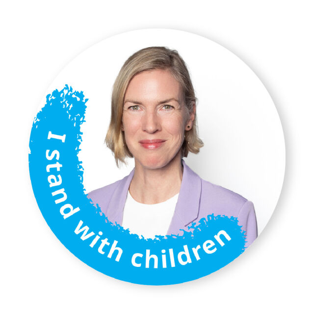Picture of a woman with the LinkedIn emblem "I stand with children".